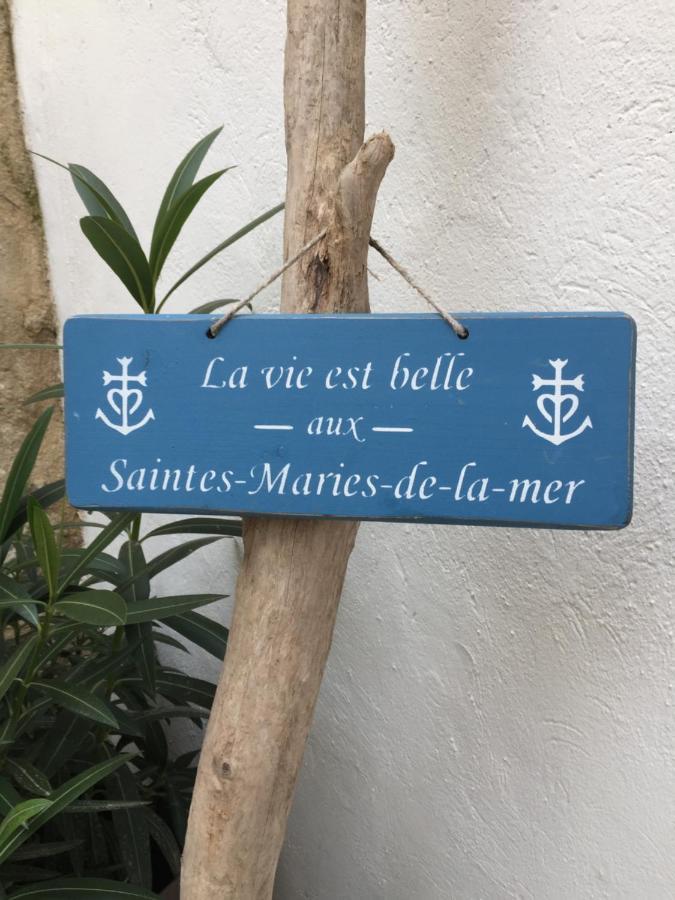 Maison Au Bord De Mer Saintes-Maries-de-la-Mer Exteriör bild